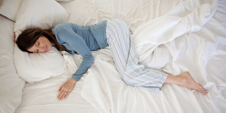 vệ sinh nệm thường xuyên