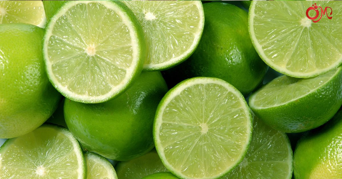 Chanh tươi có tính axit mạnh tẩy dầu mỡ