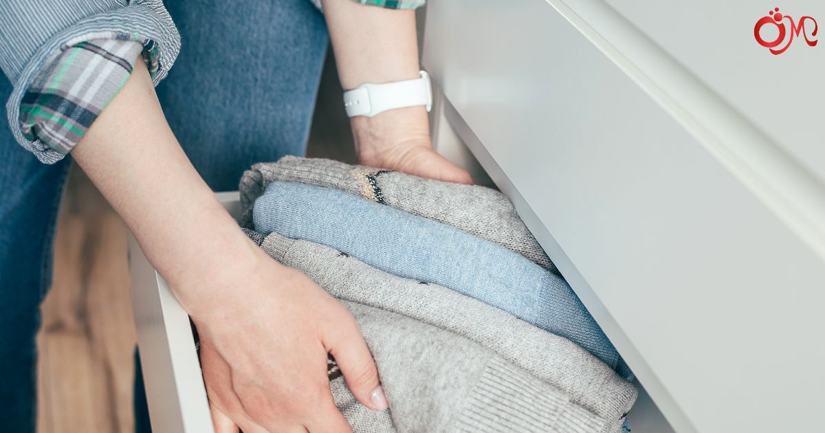 Dọn dẹp khóc khuất thường xuyên như gầm tủ