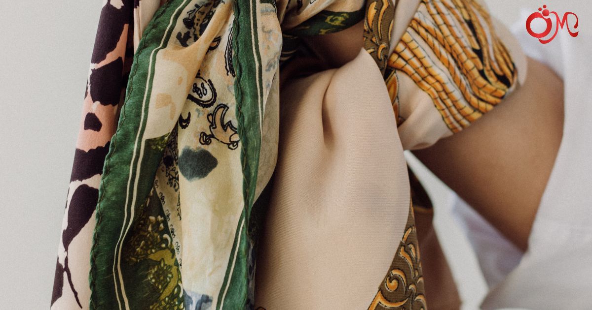 Giặt khăn lụa đúng cách tránh bị xước