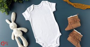 Hướng dẫn giặt quần áo bé sạch sẽ, xử lý vết bẩn khó nhằn như sữa, cà rốt, thức ăn dặm. Mẹo dùng nước giặt dịu nhẹ giúp quần áo mềm mại và thơm dễ chịu, bảo vệ da nhạy cảm.